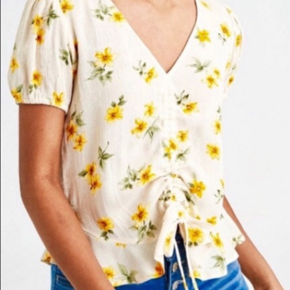 AE Floral Tie Front Crop Top